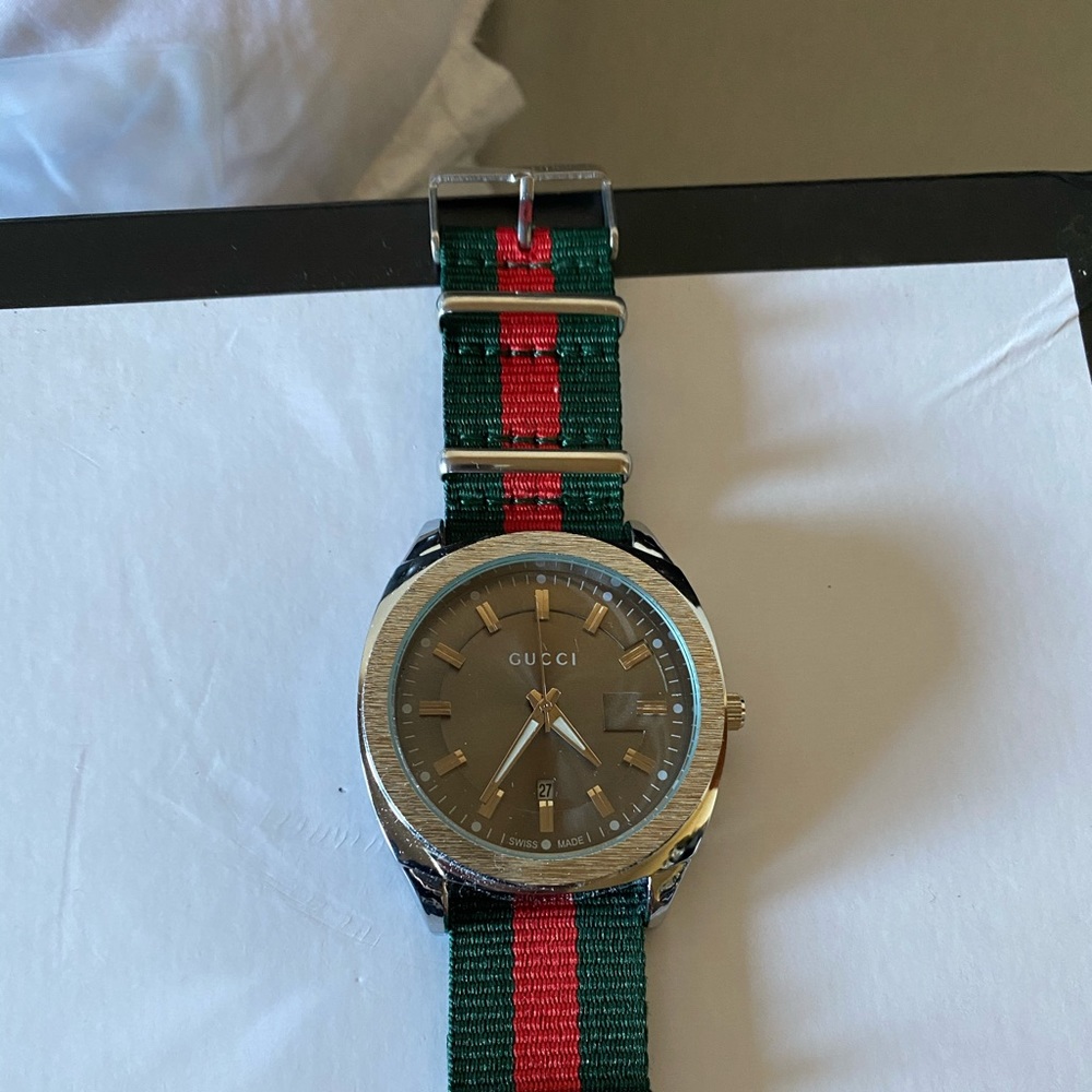 Gucci watch green and red band